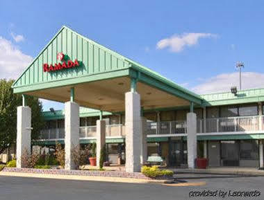 Ramada By Wyndham Edgewood Hotel & Conference Center Buitenkant foto